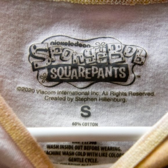 Cute and fun spongebob T size small - Picture 4 of 5